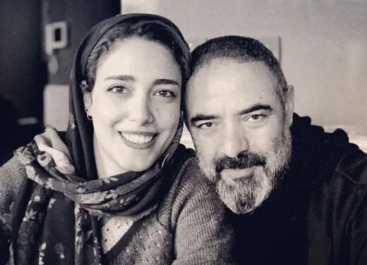 عکس عاشقانه بازیگر معروف با همسرش در کوه