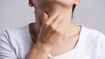 علائم شایع سرطان گلو