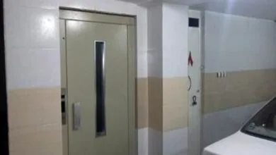 لحظه سقوط کارمند شهرداری تهران به داخل آسانسور + فیلم