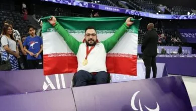 قهرمان پاراوزنه برداری: طلایم را به رهبر انقلاب و مردم ایران تقدیم میکنم