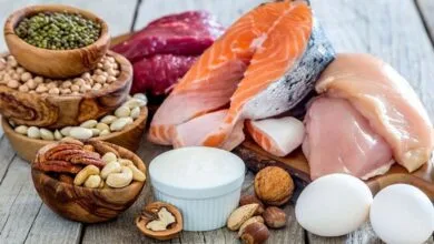از کجا بدانیم پروتئین بدن ما کم است یا نه؟