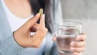 ویتامین D را صبح بخوریم یا شب؟