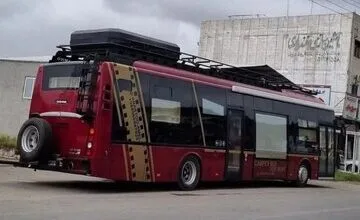 سیروس مقدم: کمپر ارسطو یک اتوبوس اسقاطی بود