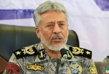 امیر دریادار سیاری : پوزه هر دشمنی را به خاک میمالیم