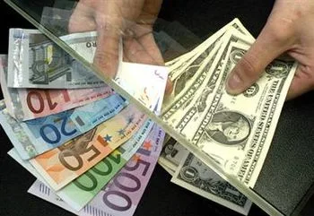 فروش ۵۰۰۰ یورو در شعب منتخب بانکی از امروز آغاز شد / شرایط خرید