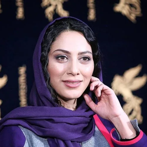 مونا فرجاد مورد حمله قمه کشی قرار گرفت
