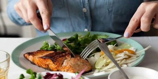 توصیه غذایی برای افراد بالای ۵۰ سال