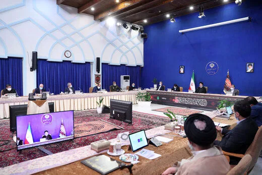 در هیئت دولت فرش ها جمع آوری شد