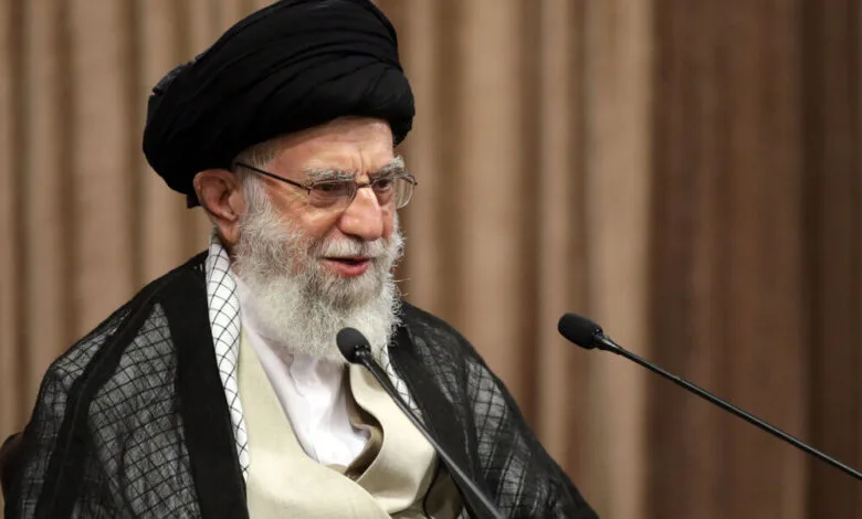 رهبر معظم انقلاب: نمایندگان مجلس نباید در انتصابات دخالت کنند