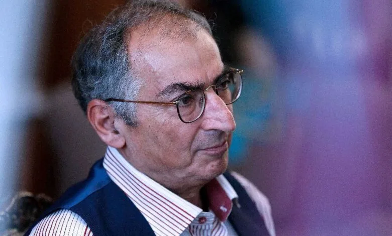 استاد علوم سیاسی دانشگاه تهران ممنوع التدریس شد