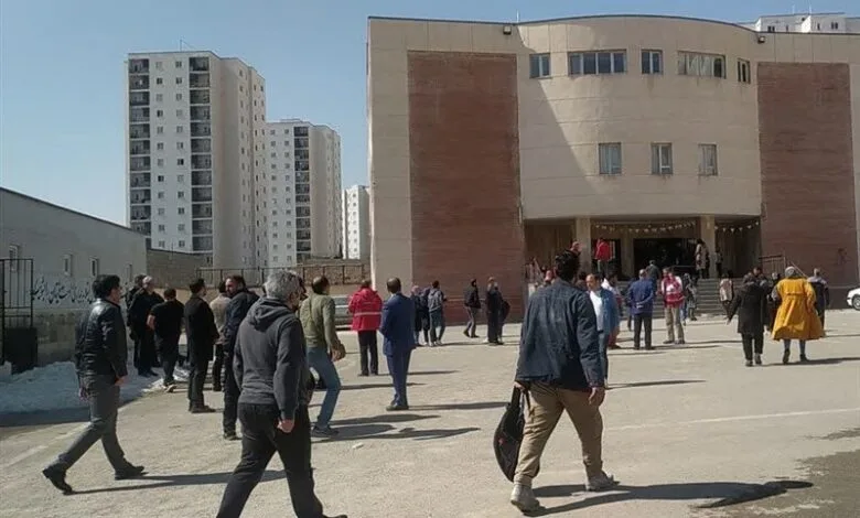 مسمومیت ۳۵ دانش‌آموز دبیرستان دخترانه خیام پردیس