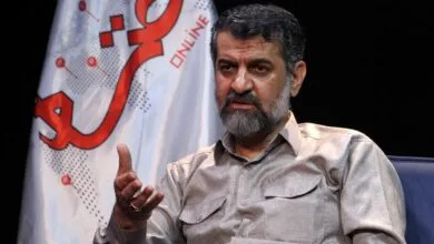 حضور مهدی نصیری بر مزار مهسا امینی / عکس