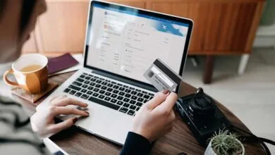 خرید بلیط هواپیما و قطار به صورت آنلاین یا حضوری؟