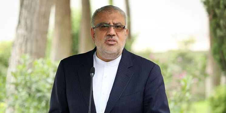 وزیر نفت: برقی‌شدن خودروهای عمومی را پیگیری می‌کنیم