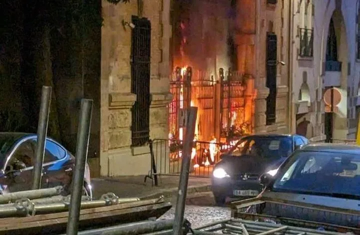 تعرض به سفارت ایران در پاریس
