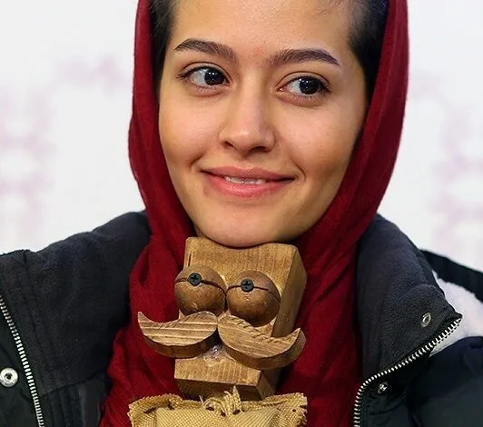 گریه سوزناک پردیس احمدیه برای داریوش مهرجویی