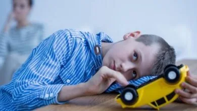 نشانه‌های ابتلا به اوتیسم