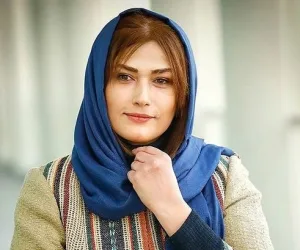 قابی از لادن مستوفی و خانواده بازغی به فاصله ۲۰ سال