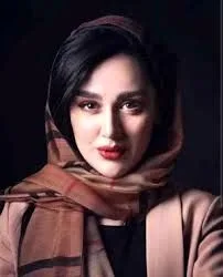 سلفی جدید میترا رفیع با یک چهره‌ی نورانی