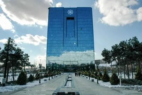 بانک مرکزی، نرخ دلارش را ۳۷هزار تومانی کرد