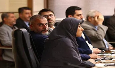دولت پزشکیان و چالش آقازادگی/ ماجرای حضور پسر عارف در جلسه دولتی چیست؟