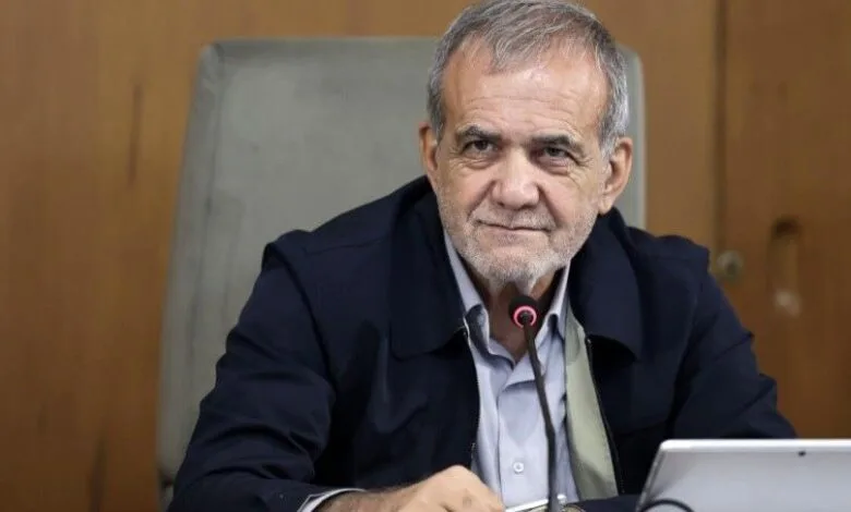 دستور پزشکیان؛ دانشجویان و اساتید اخراجی را برگردانید