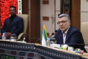 سوپرایز وزیر بهداشت برای پرستاران/ پرداخت مطالبات به پرستاران عملی شد