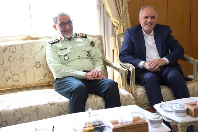 قانون بکارگیری سلاح تغییر کرد؛ حمایت از مأموران ضرورت دارد