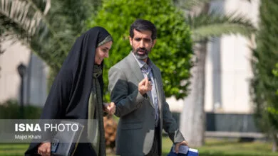 زبان بدن جالب خانم وزیر در حیاط پاستور سوژه شد +عکس