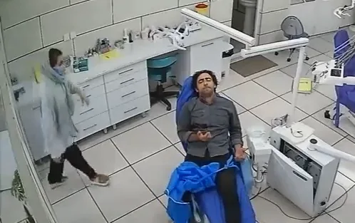 حمله هولناک بیمار با چاقو به دندانپزشک در این استان +فیلم