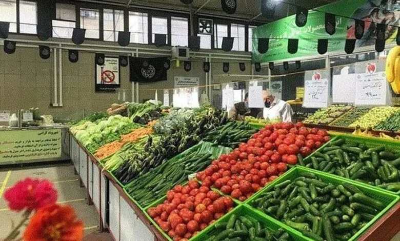 قیمت میوه و سبزیجات/ قیمت گوجه‌فرنگی سر به فلک کشید