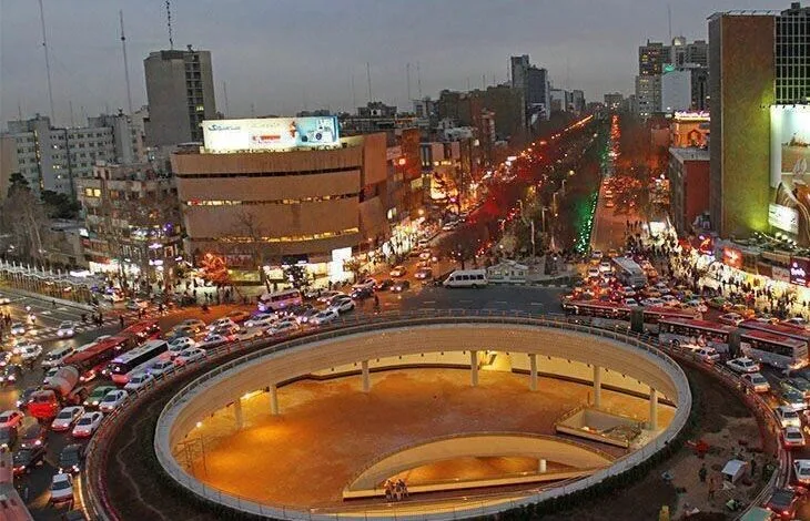 دیوارنگاره جنجالی میدان ولیعصر رونمایی شد +عکس