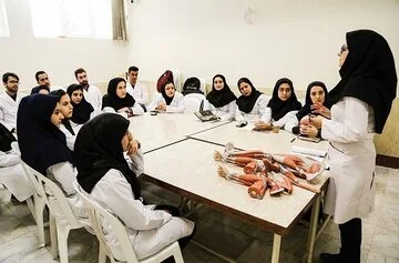 اتباع افغانستانی جایگزین این دانشجویان معترض ایرانی می‌شوند!