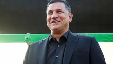 علی دایی در آغوش خواننده قدیمی +عکس