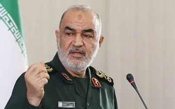 سردار سلامی: فرماندهان‌ ما منتظر فرمان هستند