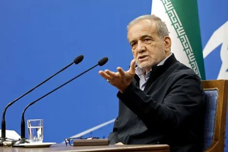 اظهارات جدید پزشکیان جنجالی شد/ با شعار دادن مشکلات حل نمی‌شود