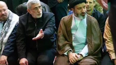 تصاویری از همنشینی سردار قاآنی و فرزند رهبر انقلاب وایرال شد
