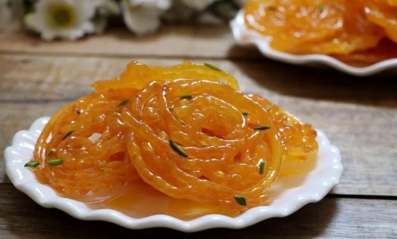 زولبیا و بامیه برشته‌تر ترکیبات مضر بیشتری دارند