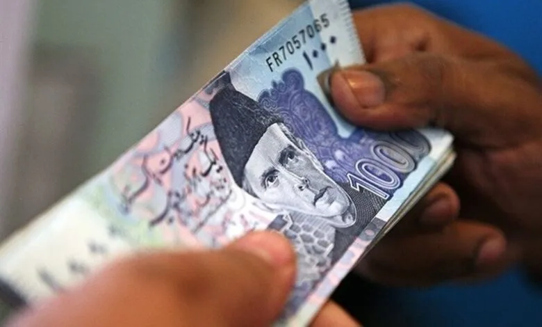 طالبان استفاده از روپیه را ممنوع کرد