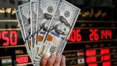 رسانه اصولگرا: بانک مرکزی مانع از پایین آمدن قیمت دلار شود