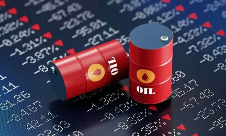 قیمت نفت بیش از ۴ دلار ارزان شد