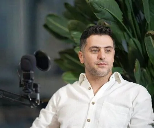 قاب صمیمی علی ضیا با خواننده مشهور رپ