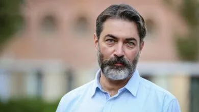 چهره و تیپ جذاب پارسا پیروزفر در کنسرت خواننده مشهور +عکس