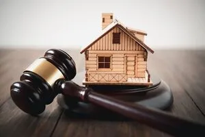 آیا با فوت موجر و مستأجر، قرارداد باطل می‌شود؟