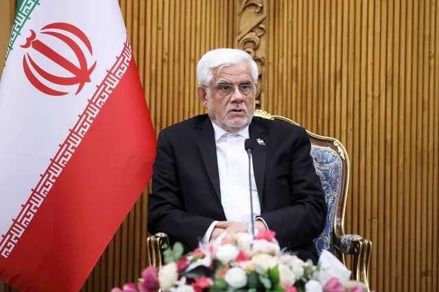 عارف: آمریکا میز مذاکره را نابود کرد